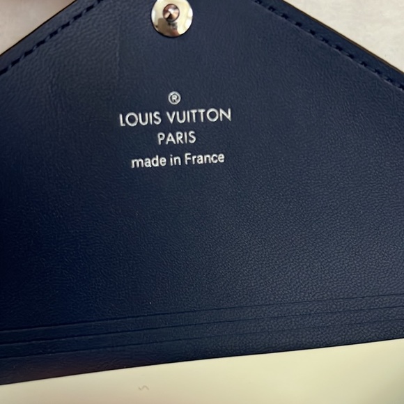 Louis Vuitton Limited Edition LV ESCALE POCHETTE KIRIGAMI - Picture 10 of 11